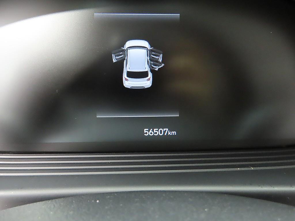 HYUNDAI Venue - Vista 11