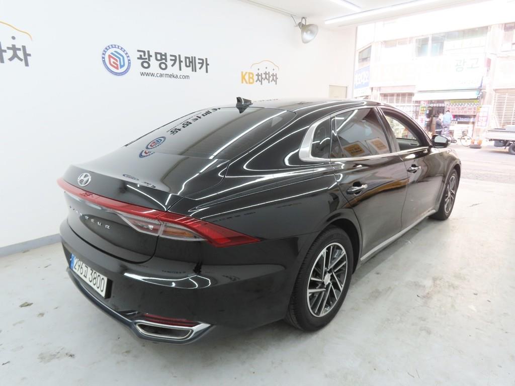 HYUNDAI Grandeur - Vista 3
