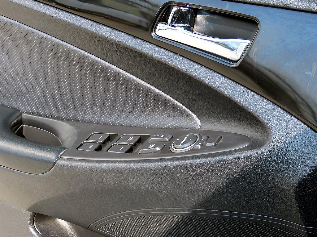 HYUNDAI Sonata - Vista 11