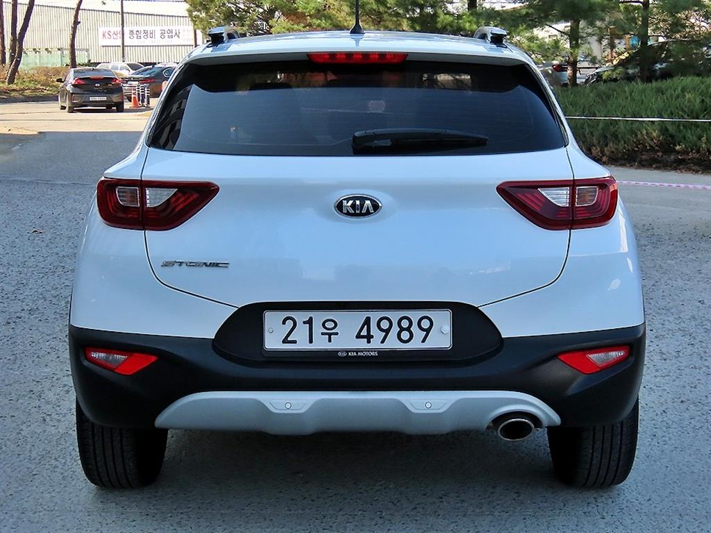 KIA Stonic - Vista 4