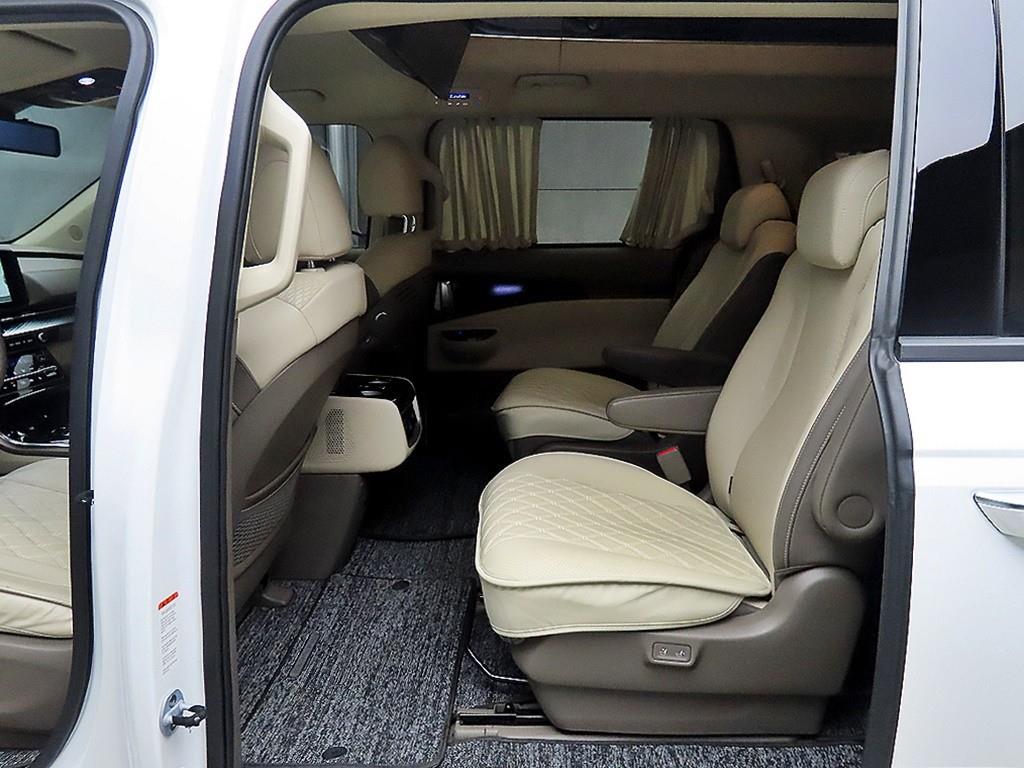 KIA Carnival - Vista 6