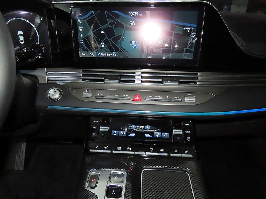 HYUNDAI Grandeur - Vista 11