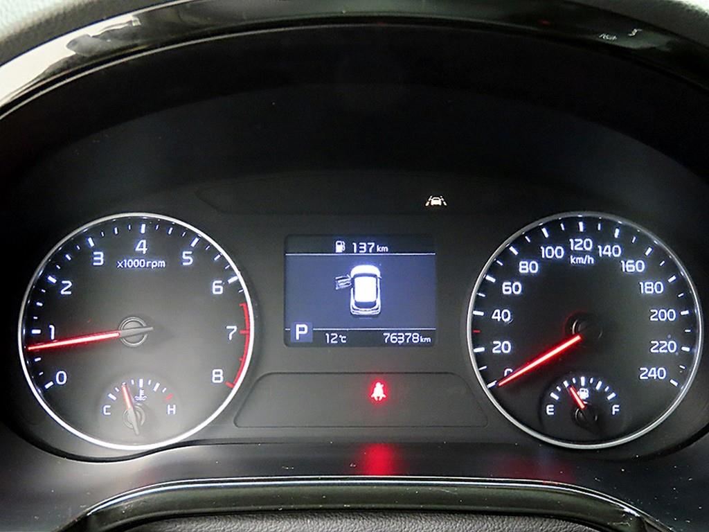 KIA Seltos - Vista 8