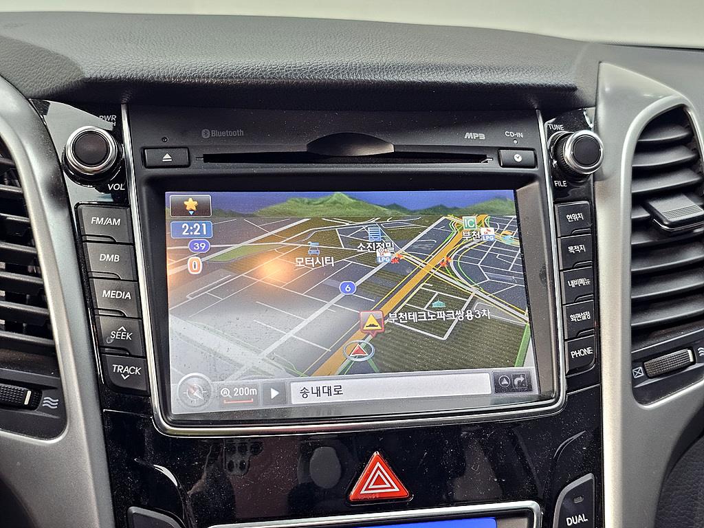 HYUNDAI i30 2014 Blanco - Importación desde Corea - HF Imports Iquique - Foto 13