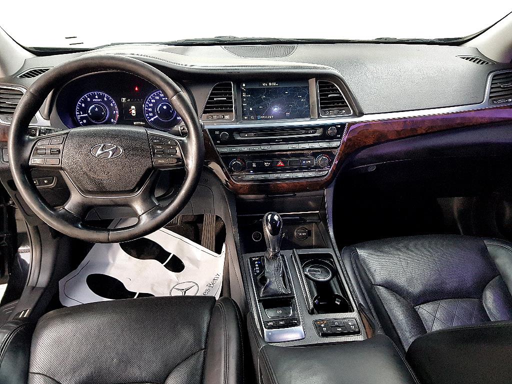 HYUNDAI Aslan - Vista 5