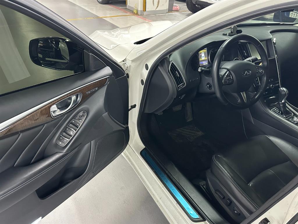 Infiniti Q - Vista 7