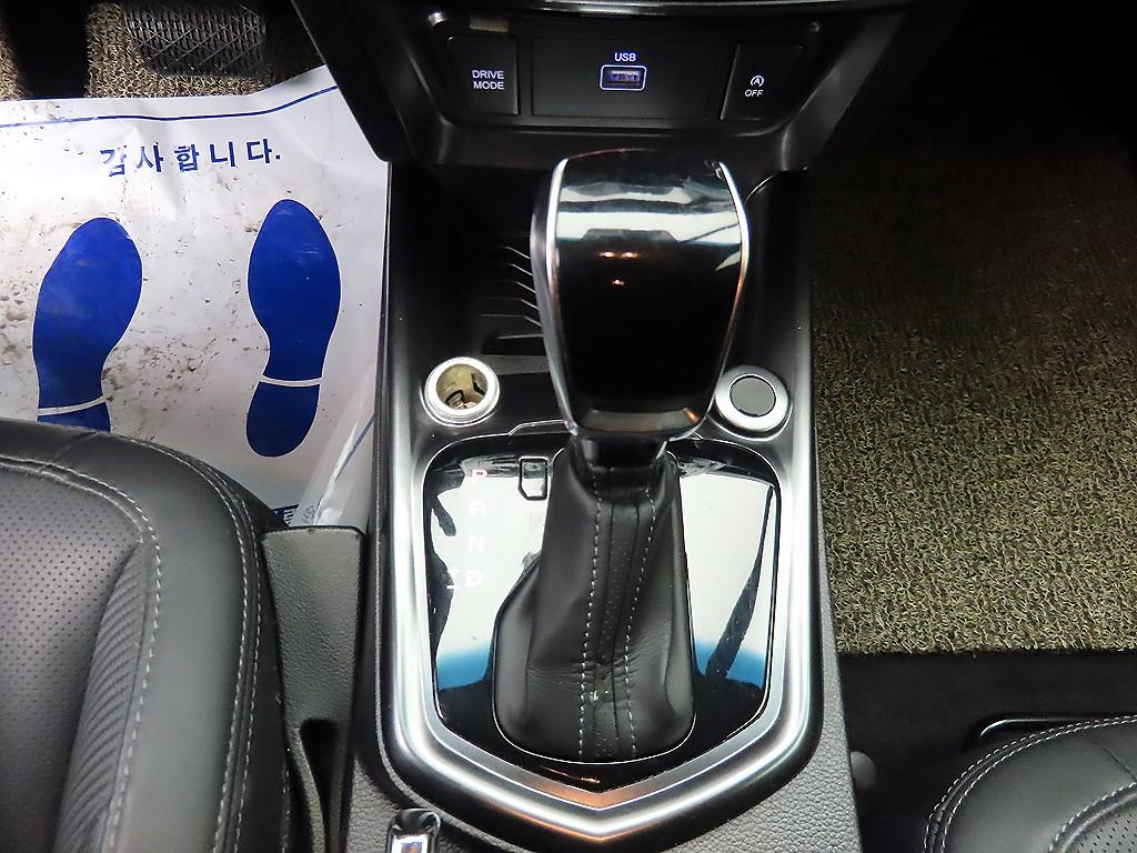 Ssangyong Tivoli - Vista 10