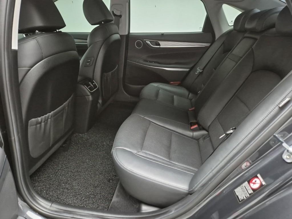 HYUNDAI Grandeur - Vista 12