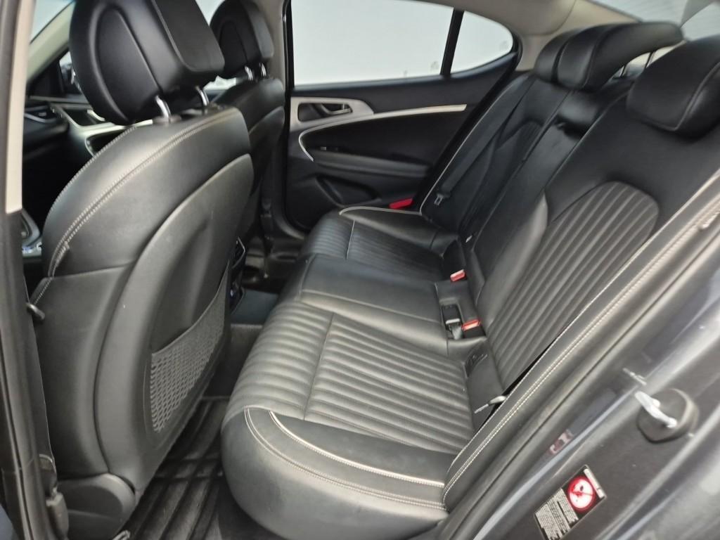 Genesis G70 - Vista 7