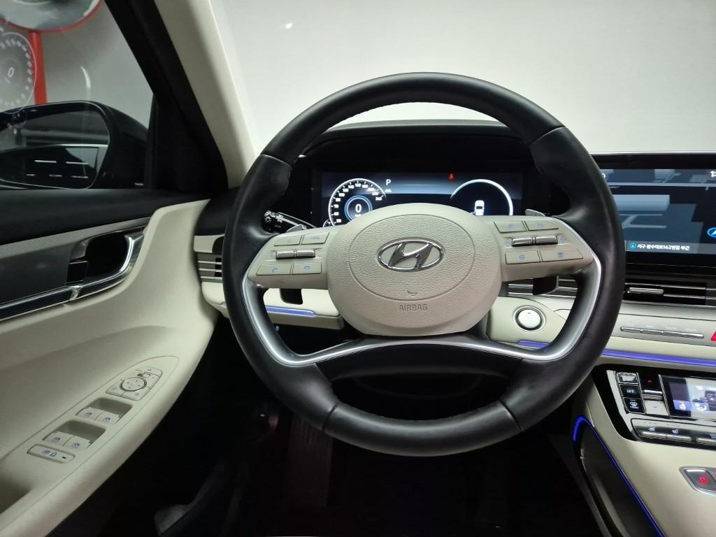 HYUNDAI Grandeur - Vista 10