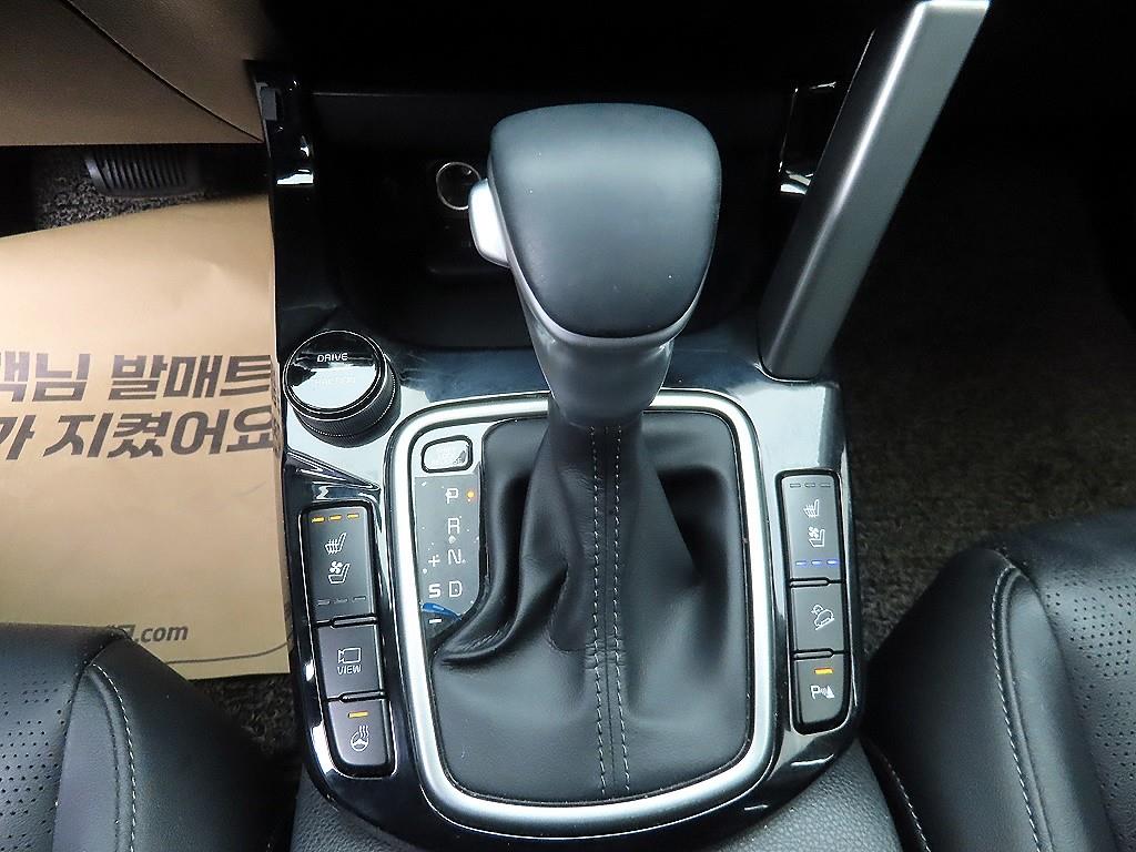 KIA Seltos - Vista 10