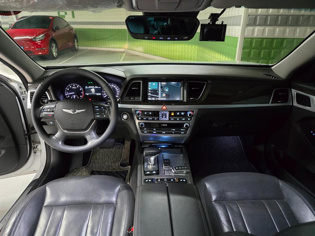 Genesis G80 - Vista 8