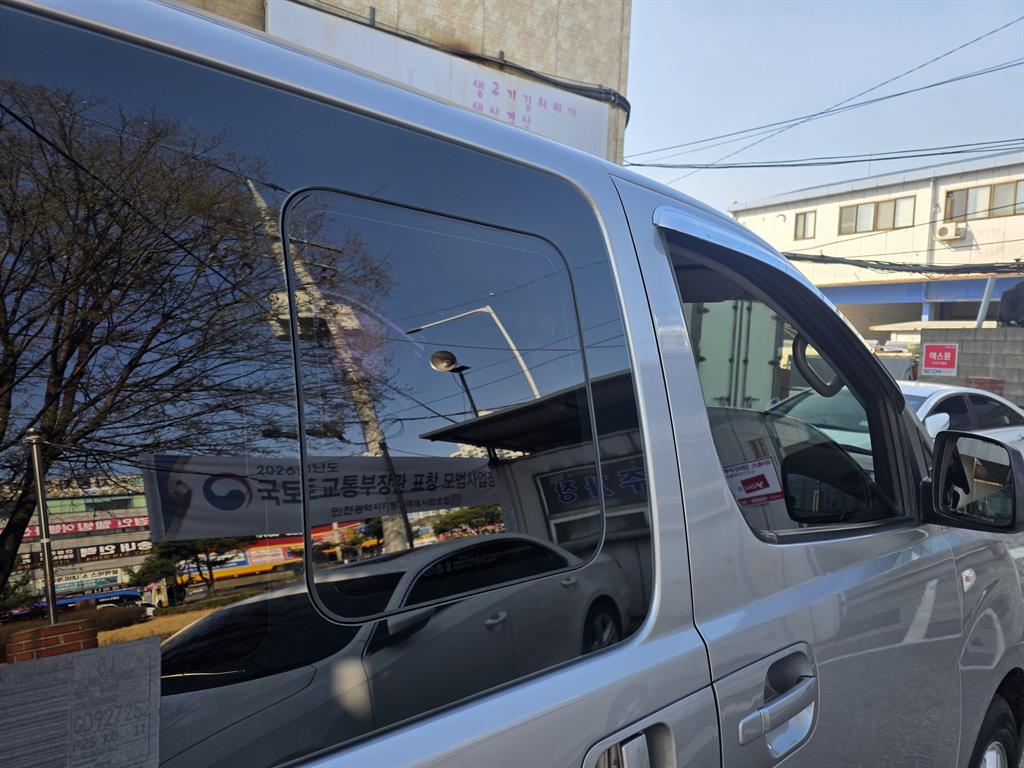 HYUNDAI Starex - Vista 11