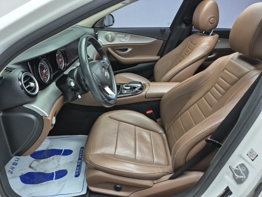 Mercedes Benz E class 2018 Blanco - Importación desde Corea - HF Imports Iquique - Foto 13