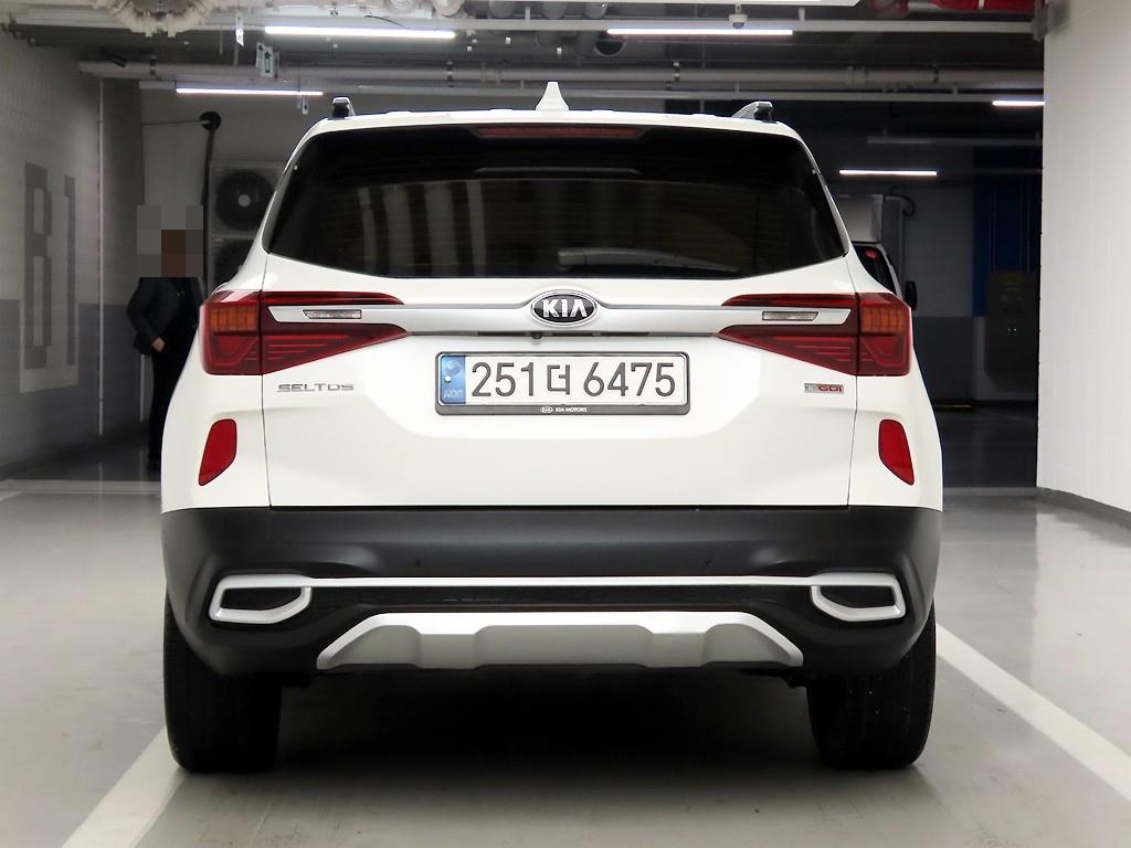 KIA Seltos - Vista 3
