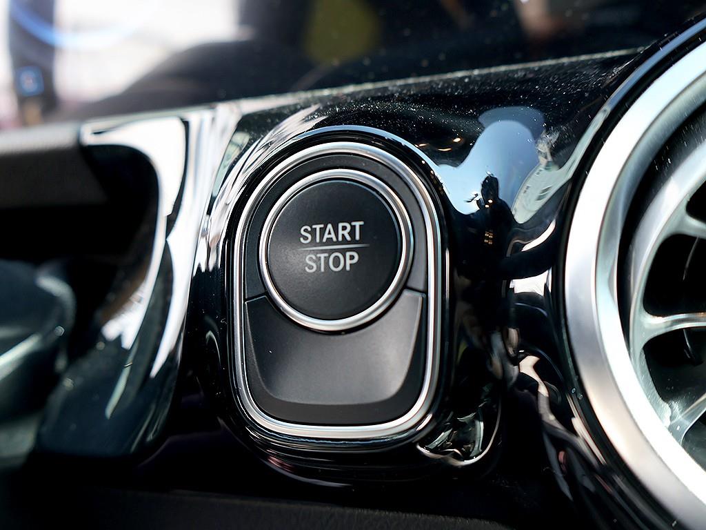 Mercedes Benz EQA 2022 Gold color - Importación desde Corea - HF Imports Iquique - Foto 9