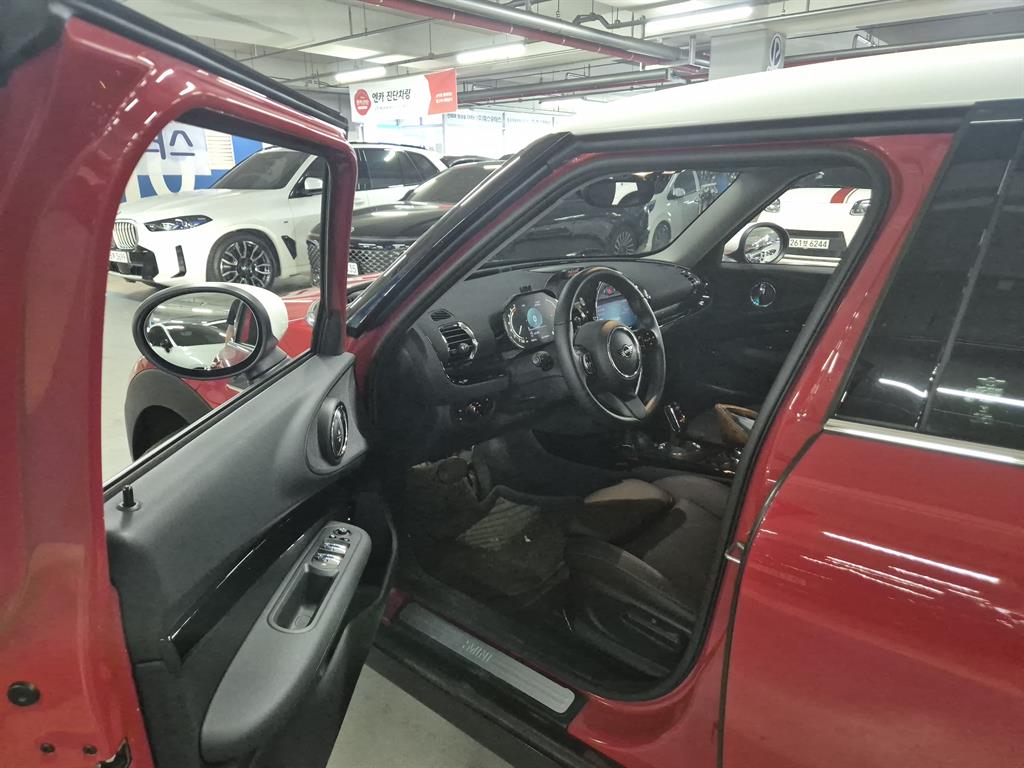 Mini Clubman - Vista 5