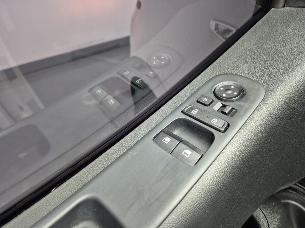 HYUNDAI Staria 2023 Blanco - Importación desde Corea - HF Imports Iquique - Foto 16