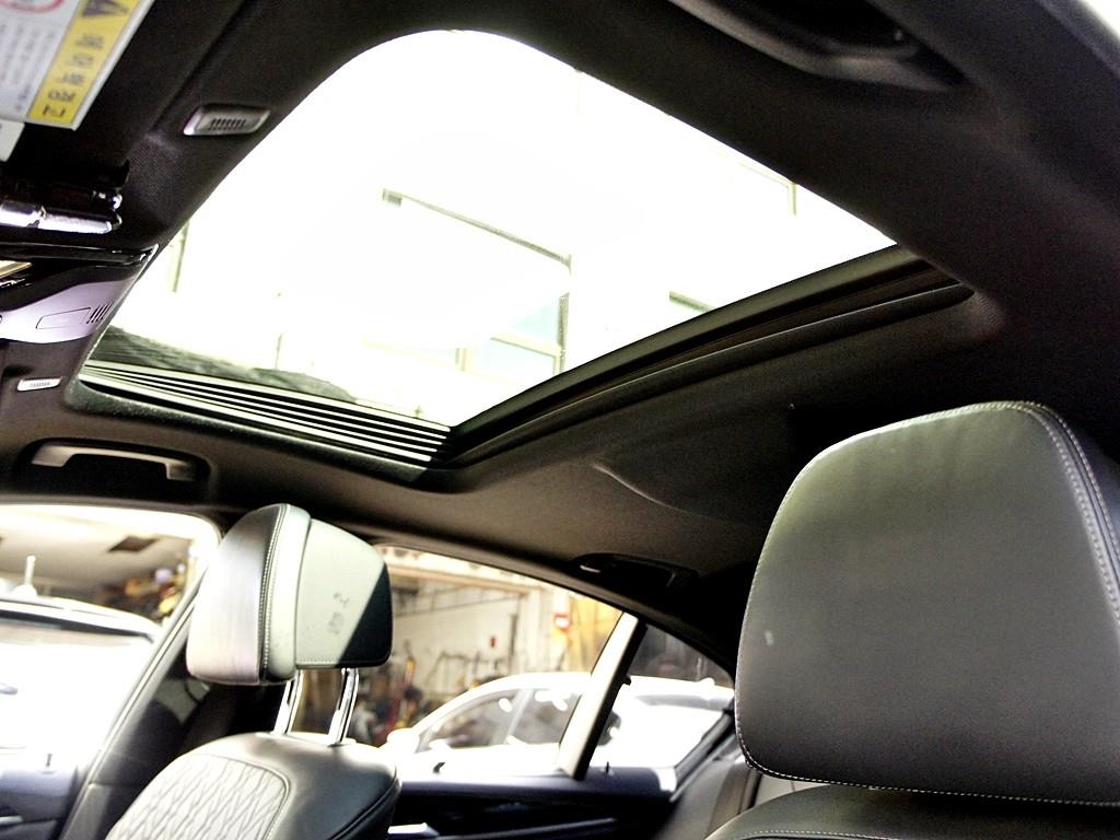 BMW 5 Series 2019 Gris - Importación desde Corea - HF Imports Iquique - Foto 13