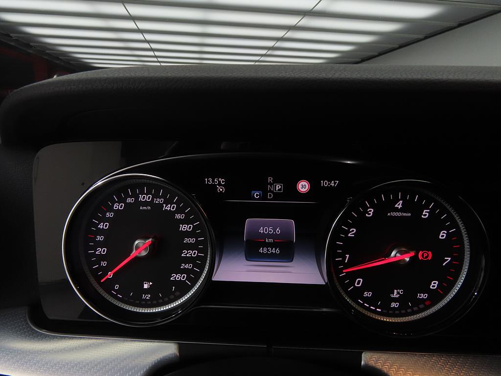 Mercedes Benz E class - Vista 9