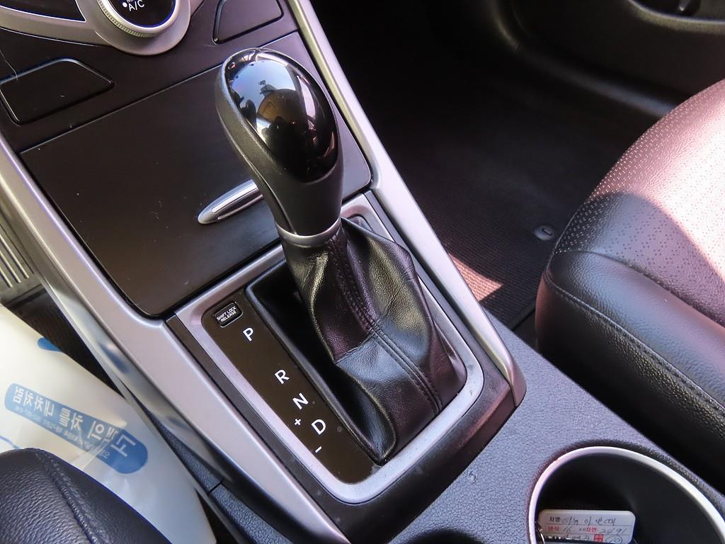 HYUNDAI Avante 2016 Blanco - Importación desde Corea - HF Imports Iquique - Foto 14