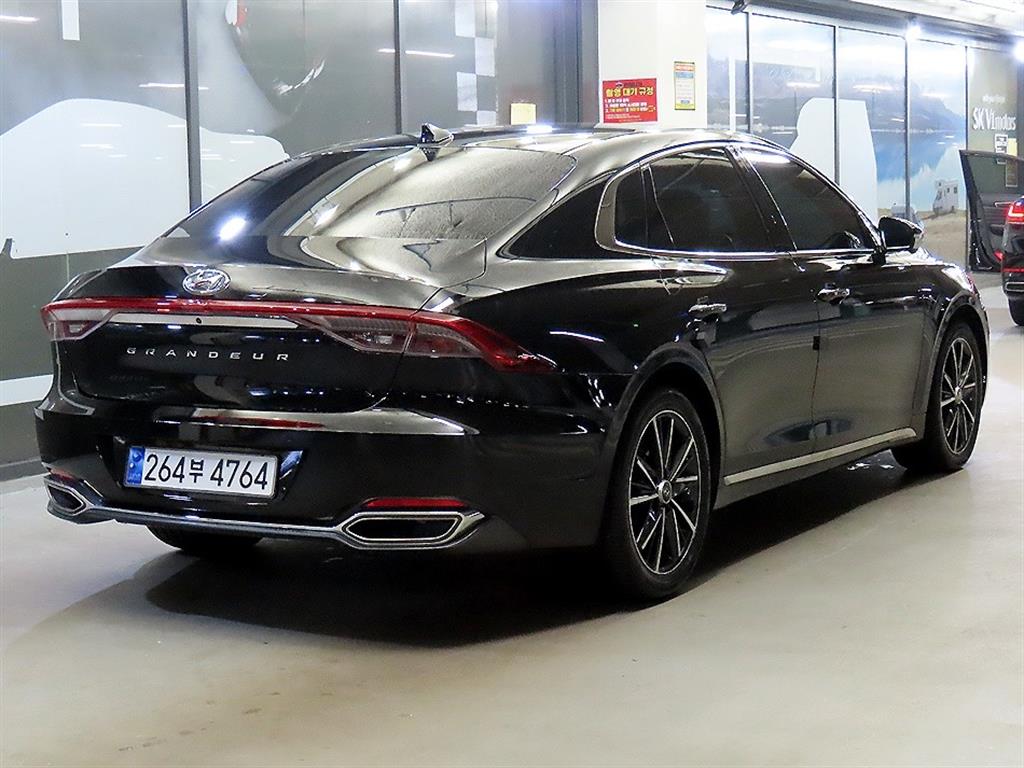 HYUNDAI Grandeur - Vista 4