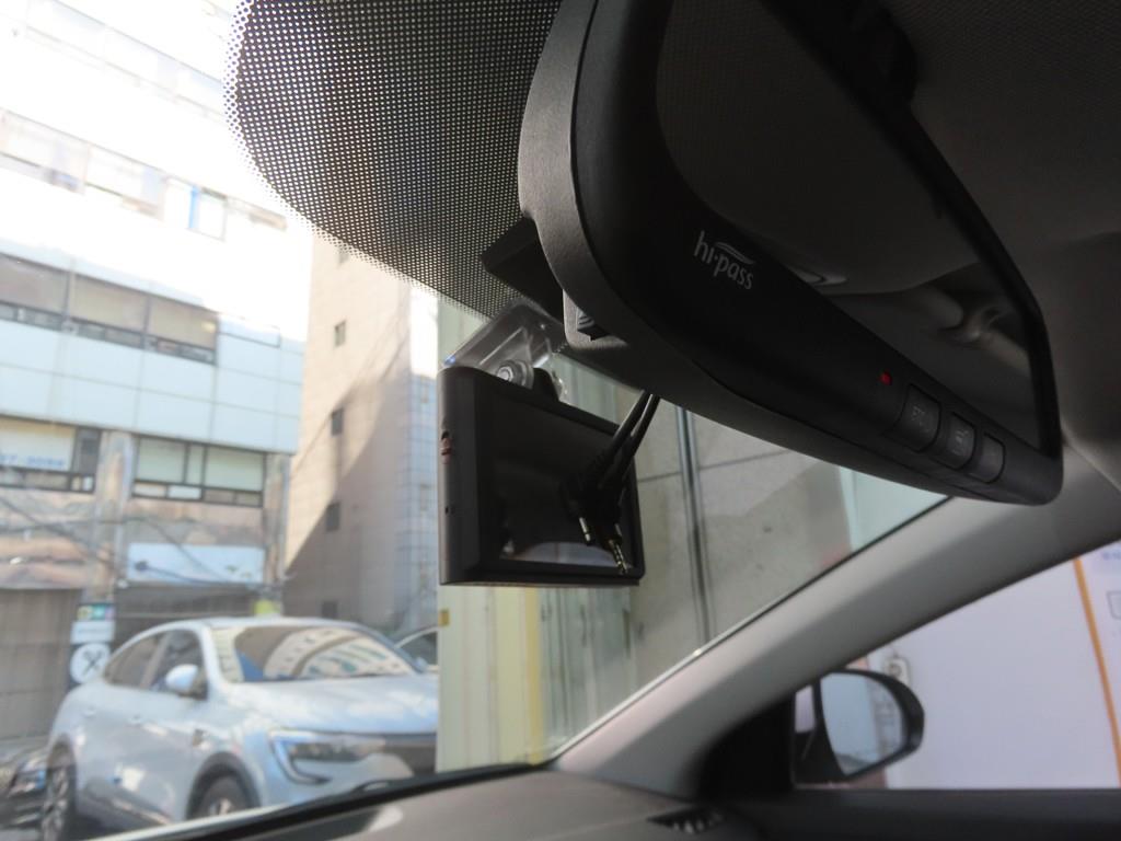 HYUNDAI Avante - Vista 11