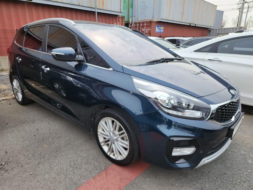 KIA Carens - Vista 3