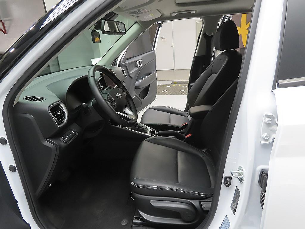 HYUNDAI Venue 2023 Blanco - Importación desde Corea - HF Imports Iquique - Foto 13
