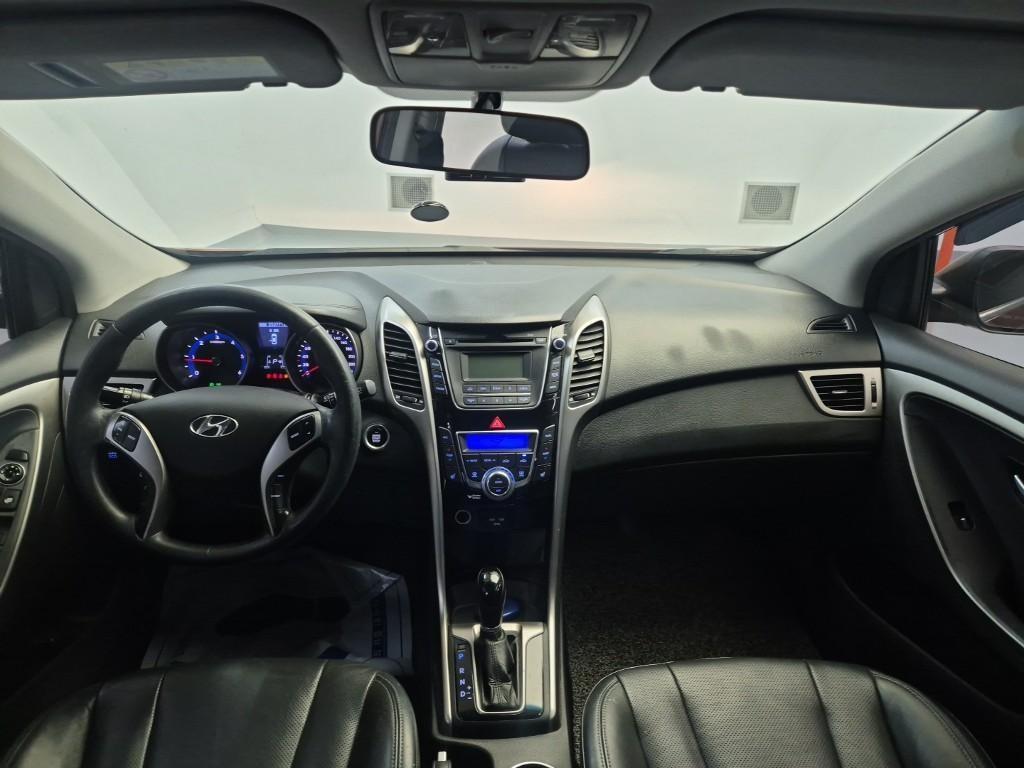 HYUNDAI i30 - Vista 7