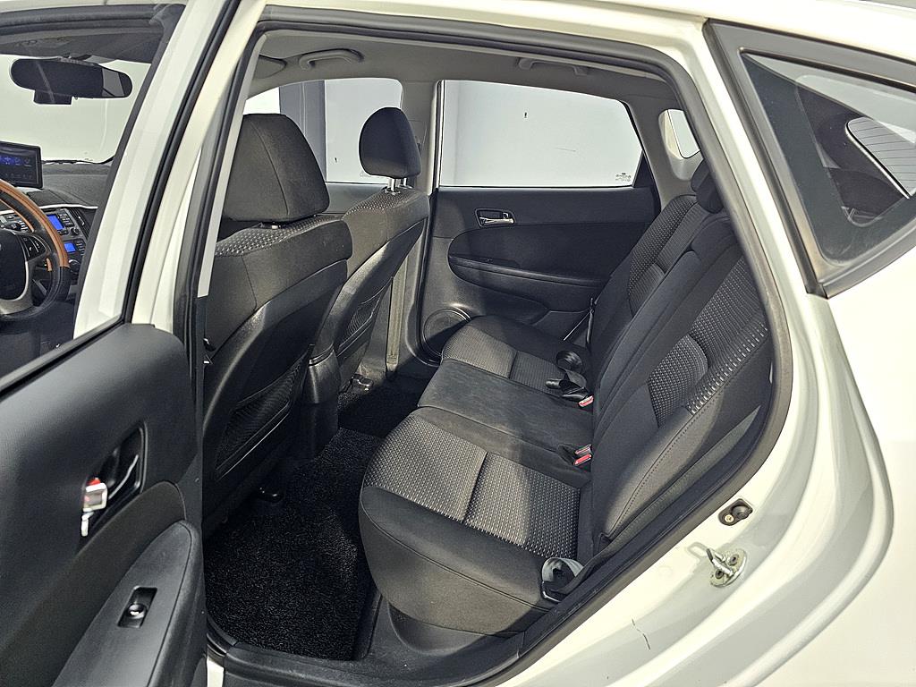 HYUNDAI i30 - Vista 9