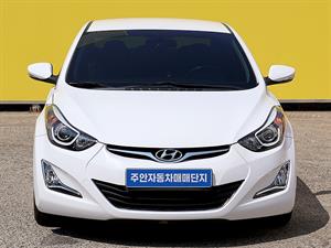 HYUNDAI Avante - Vista 2