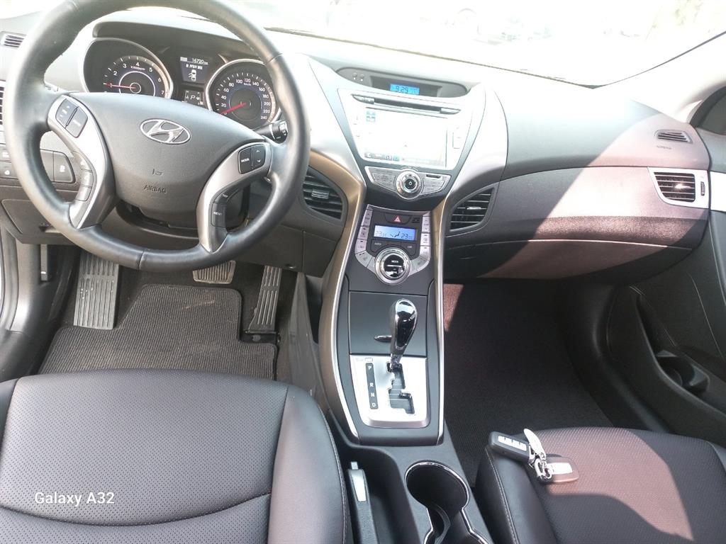 HYUNDAI Avante 2014 Gris - Importación desde Corea - HF Imports Iquique - Foto 15