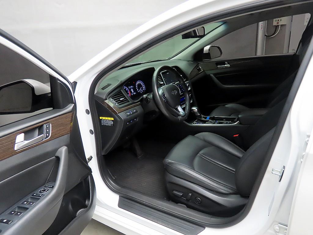 HYUNDAI Sonata - Vista 5