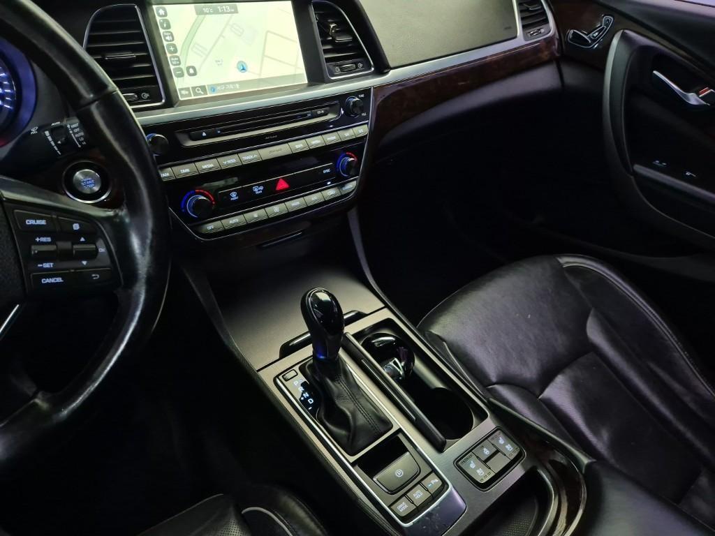 HYUNDAI Aslan - Vista 9