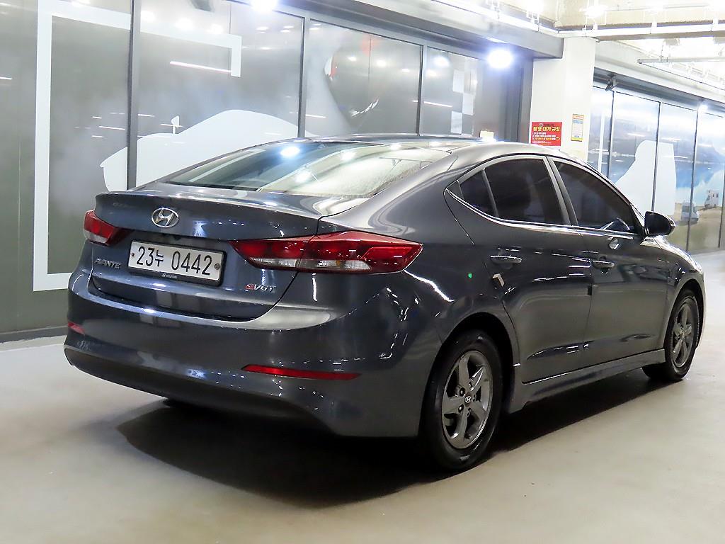 HYUNDAI Avante - Vista 4