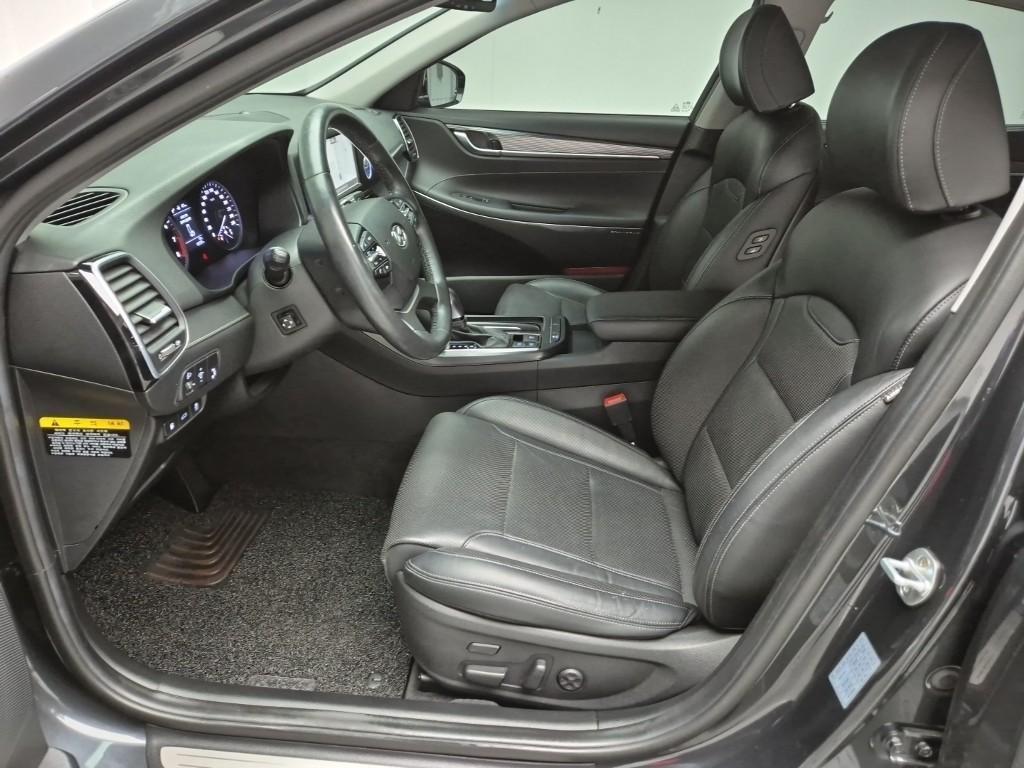 HYUNDAI Grandeur - Vista 11