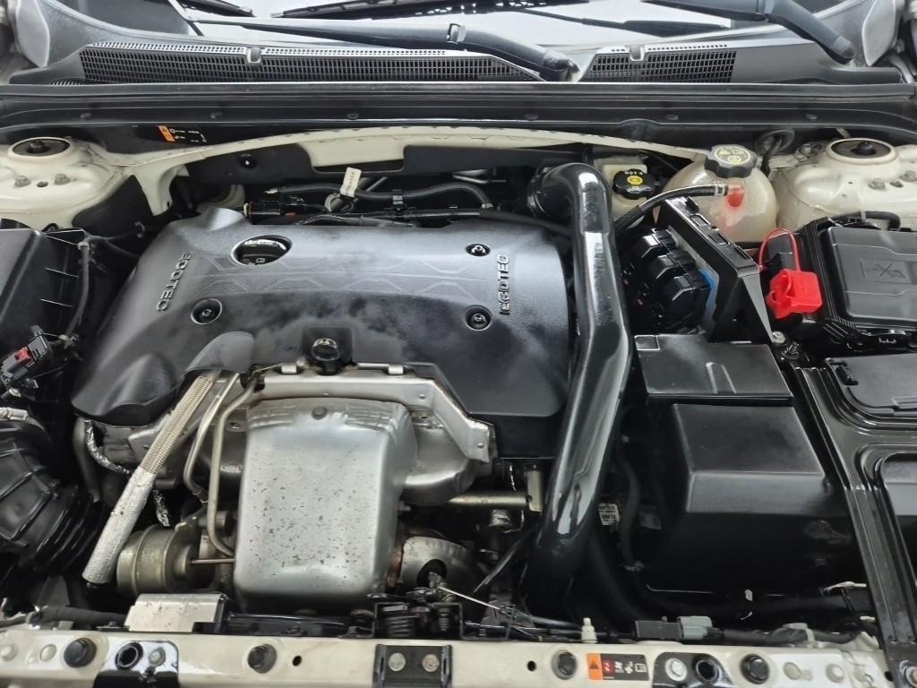 Chevrolet Malibu - Vista 5