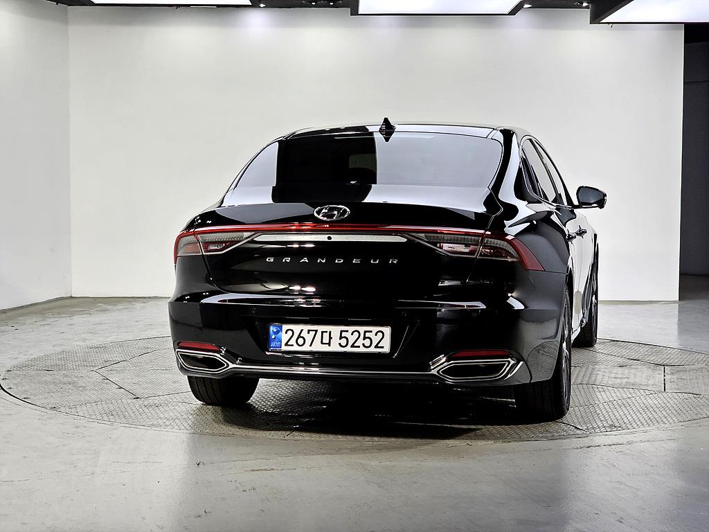 HYUNDAI Grandeur - Vista 3