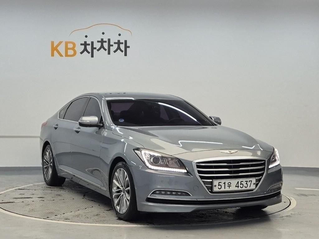 HYUNDAI Genesis - Vista 4