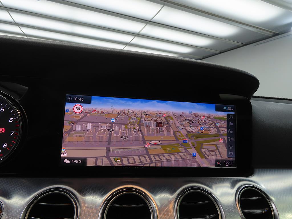 Mercedes Benz E class 2020 Negro - Importación desde Corea - HF Imports Iquique - Foto 13