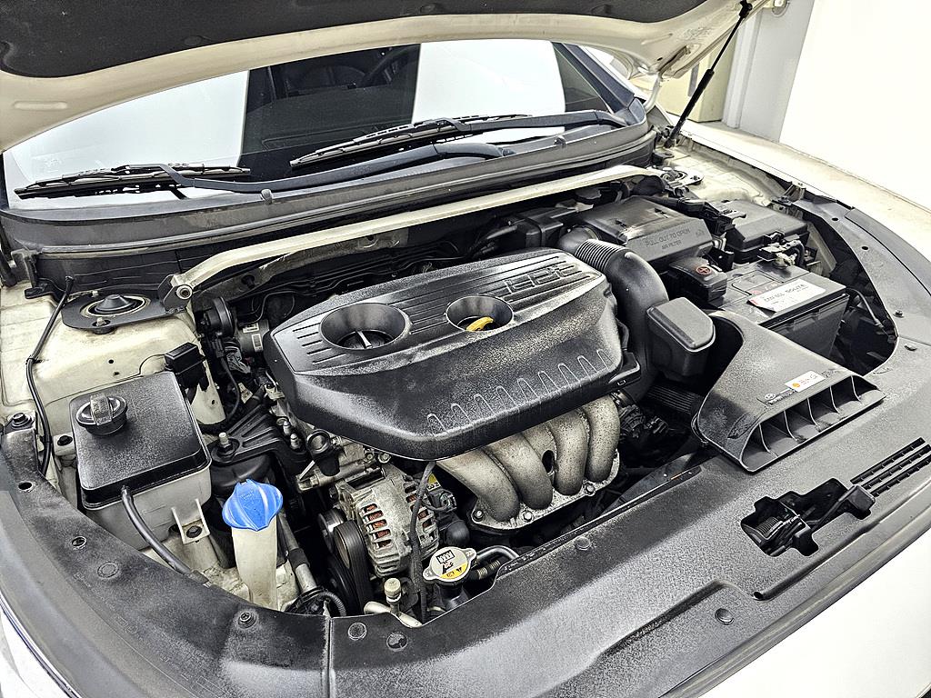 HYUNDAI Sonata - Vista 6