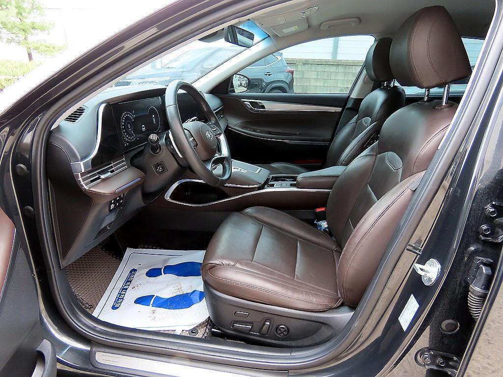 HYUNDAI Grandeur - Vista 5