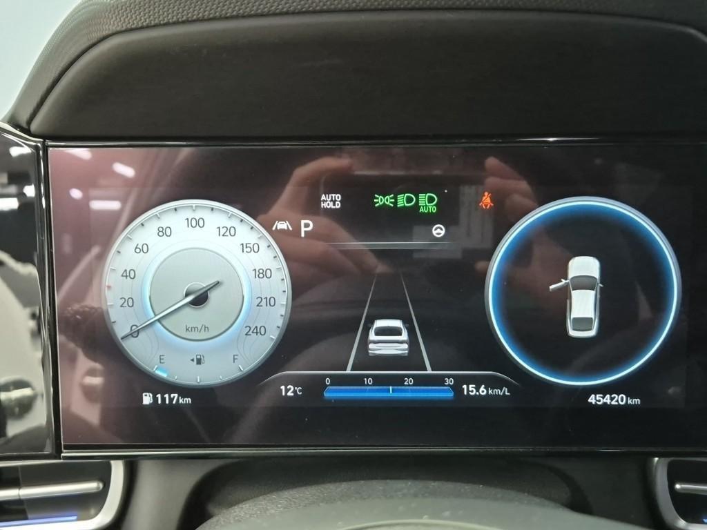 HYUNDAI Avante - Vista 6