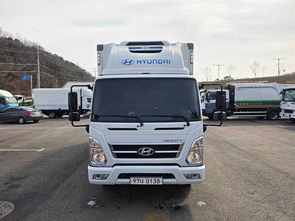 medium and large cargo truck - Vista 2