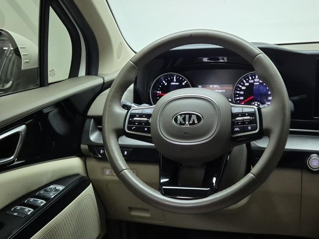 KIA Carnival - Vista 6