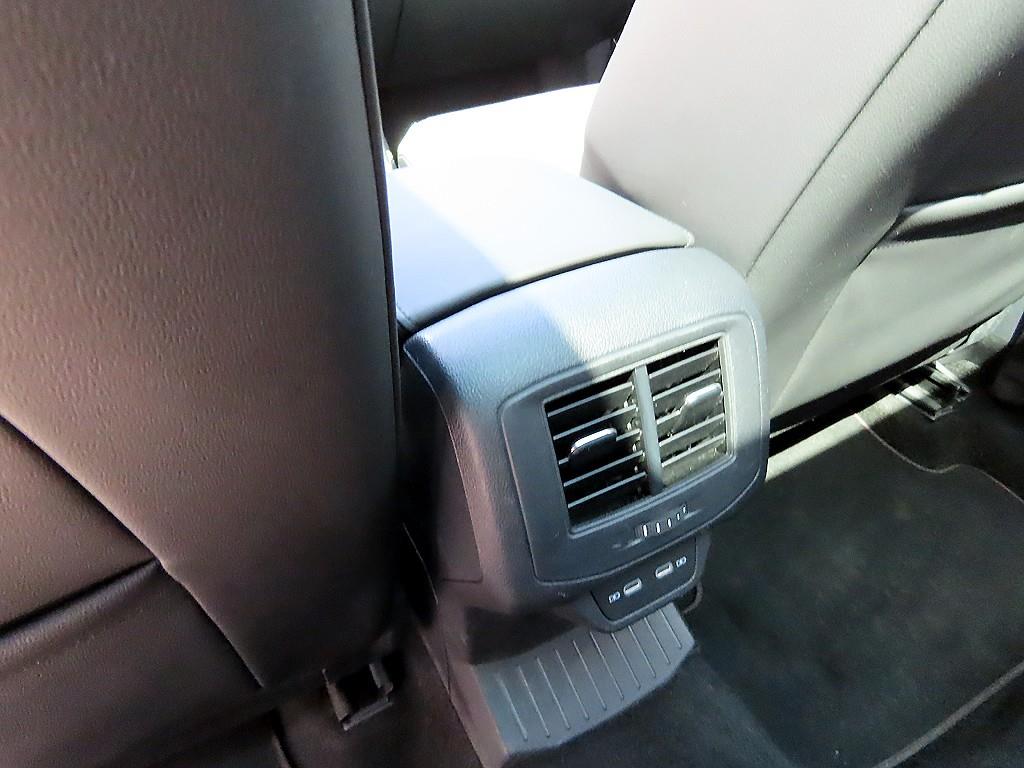 Volkswagen T-Roc 2022 Rojo - Importación desde Corea - HF Imports Iquique - Foto 17