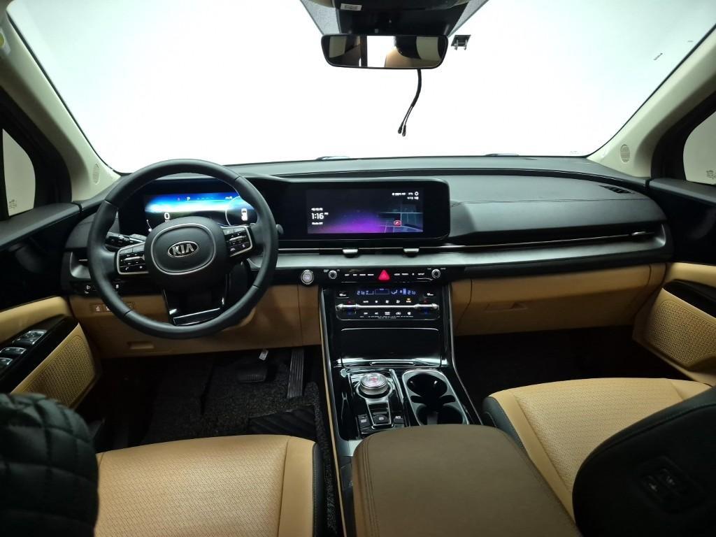 KIA Carnival - Vista 7