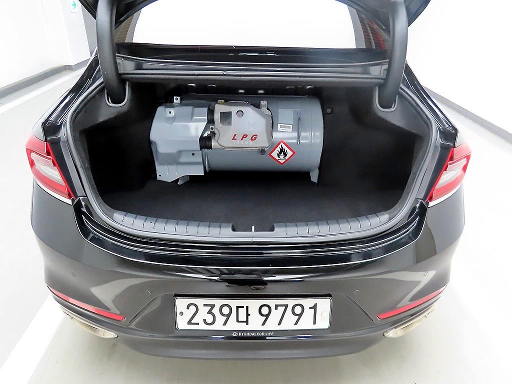 HYUNDAI Grandeur - Vista 5