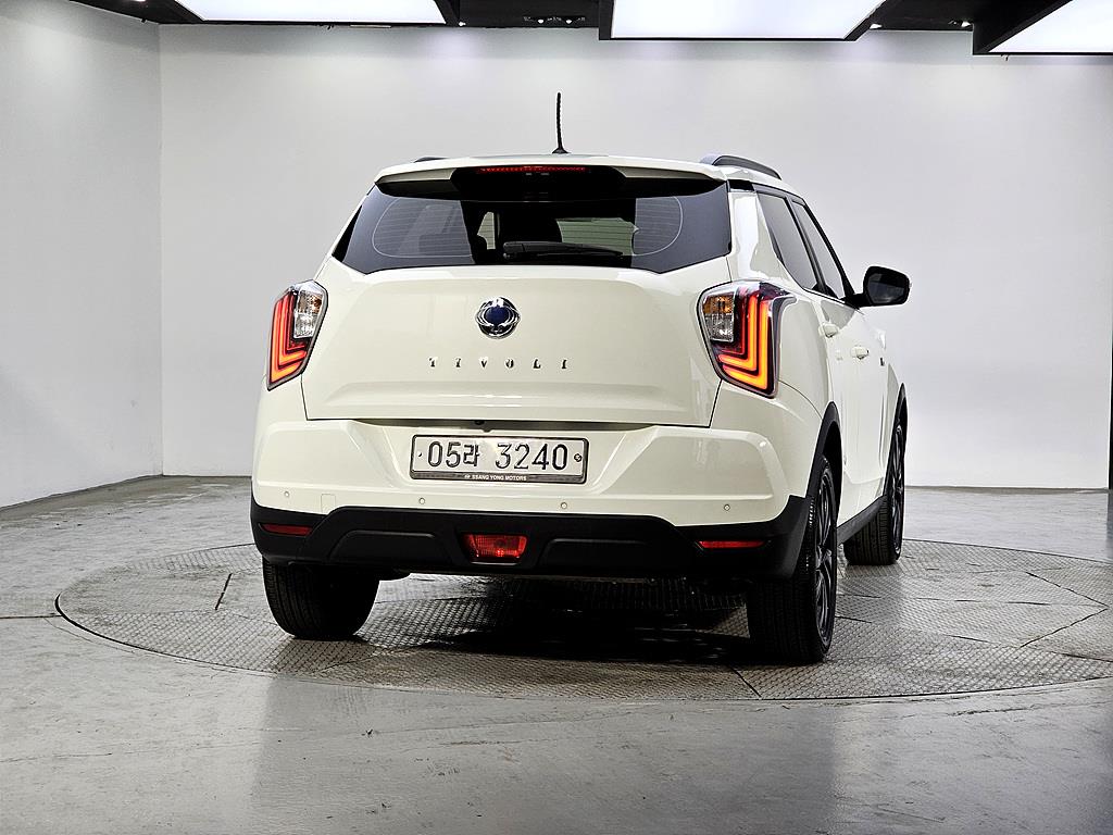 Ssangyong Tivoli - Vista 3